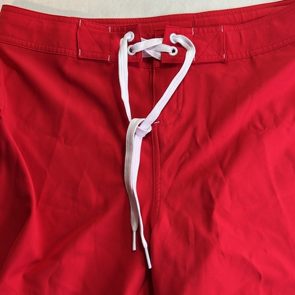 MAUI RIPPERS WOMENS LIGHTWEIGHT STRETH DRAWSTRING RED BOARD SHORTS SZ 8 - Picture 2 of 16
